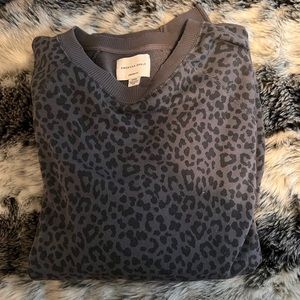 crew neck american eagle sweater